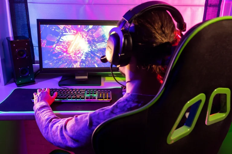 Online Gaming and the Rise of Interactive Digital Communities